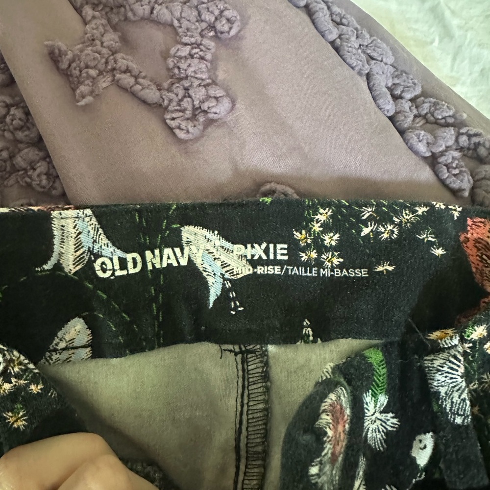 Floral Patterned Leggings - Picture 4 of 4